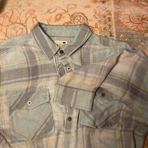 Stylish & Soft Button-Up Flannel
